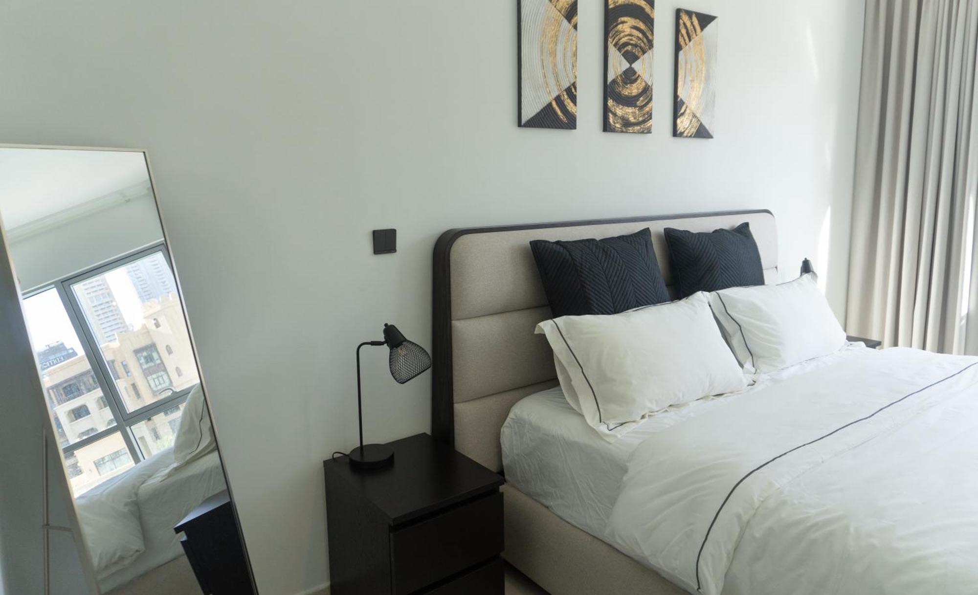 迪拜Downtown Oasis, Burj Khalifa Views, Luxury Amenities公寓 外观 照片