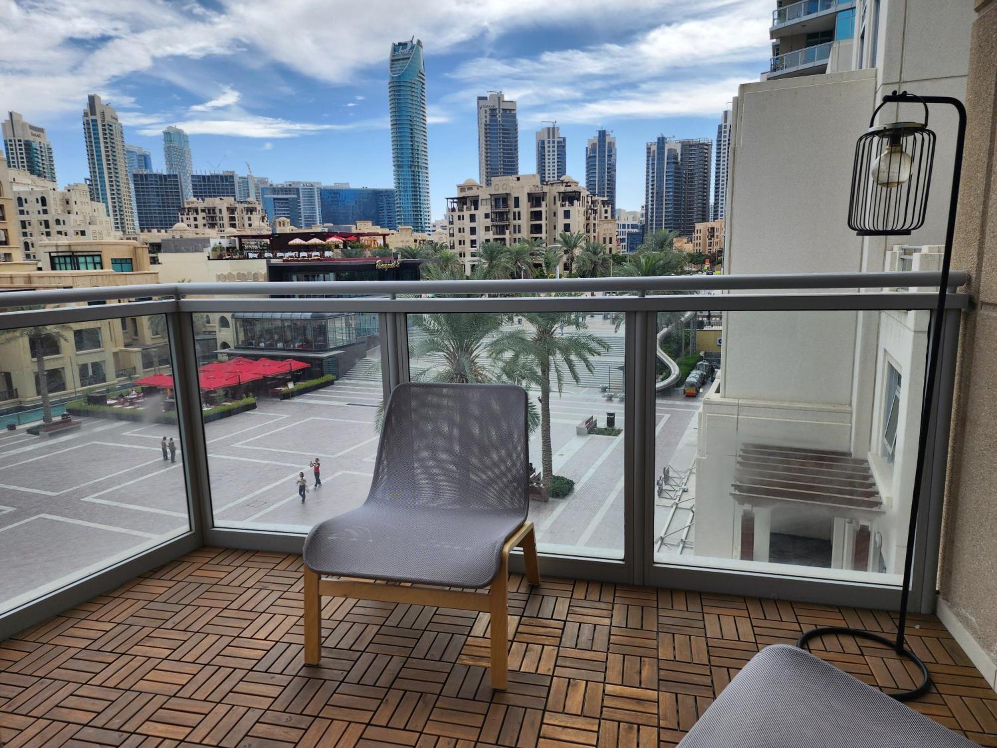 迪拜Downtown Oasis, Burj Khalifa Views, Luxury Amenities公寓 外观 照片
