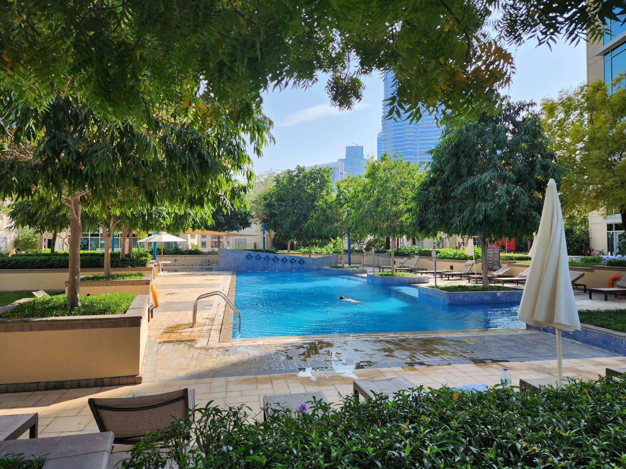 迪拜Downtown Oasis, Burj Khalifa Views, Luxury Amenities公寓 外观 照片