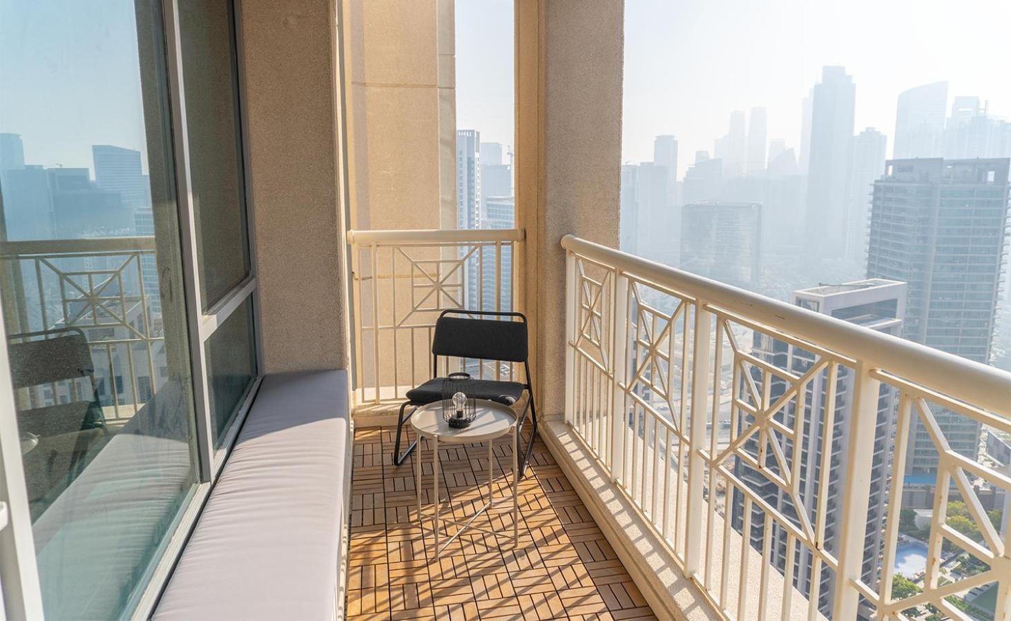 迪拜Downtown Oasis, Burj Khalifa Views, Luxury Amenities公寓 外观 照片