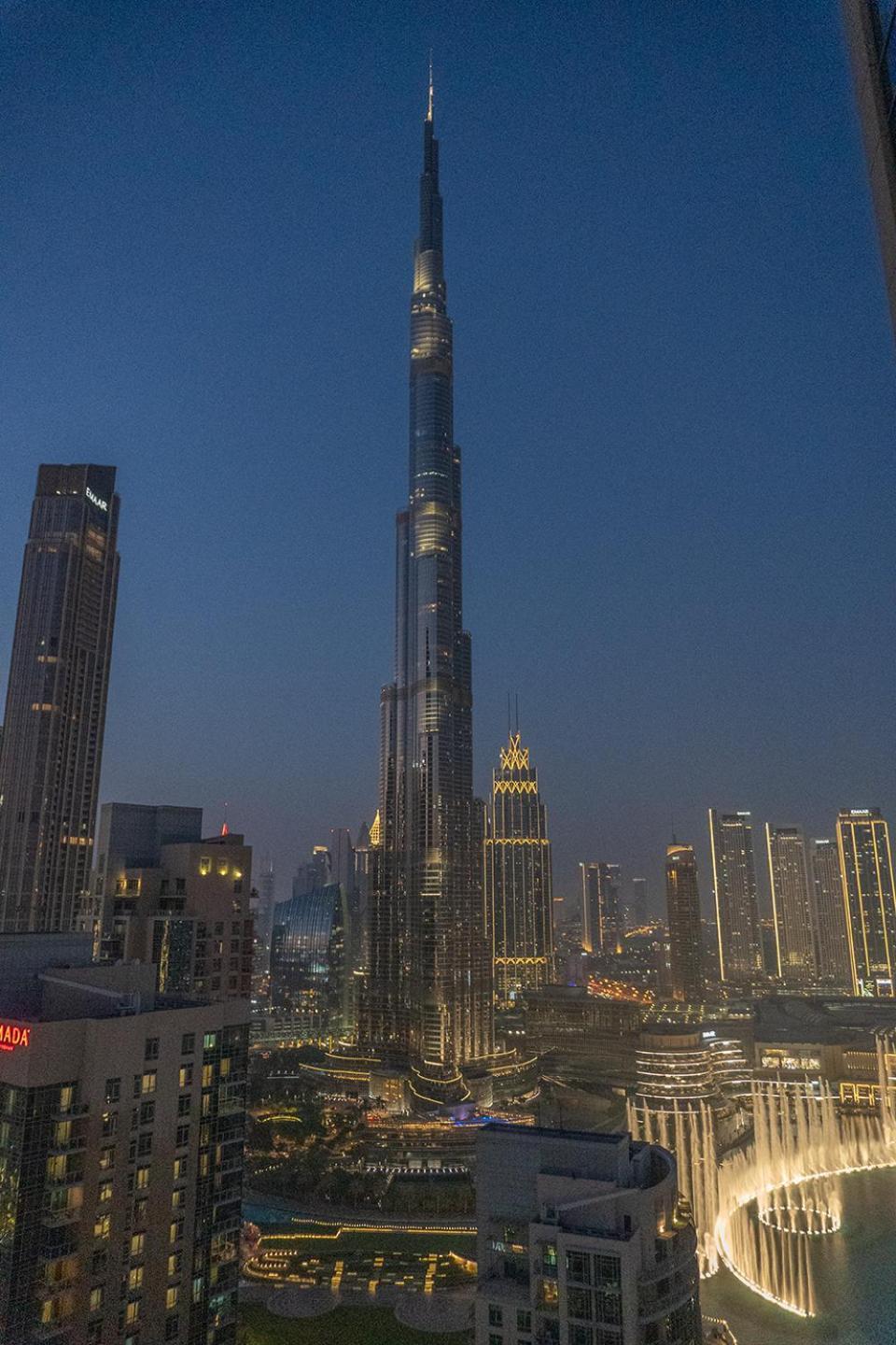 迪拜Downtown Oasis, Burj Khalifa Views, Luxury Amenities公寓 外观 照片